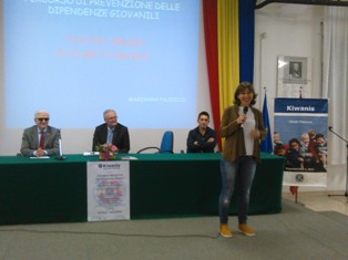 Il KC Chieti-Pescara parla agli studenti di prevenzione uso e abuso di fumo e droga con eccellenti relatori