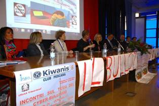 Il Kiwanis Club Pescara nelle scuole contro il cyber-bullismo