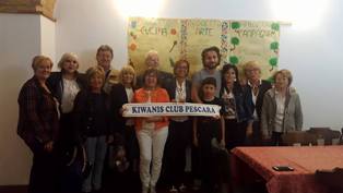 Il Kiwanis Club Pescara dona i libri scolastici ad un giovane studente